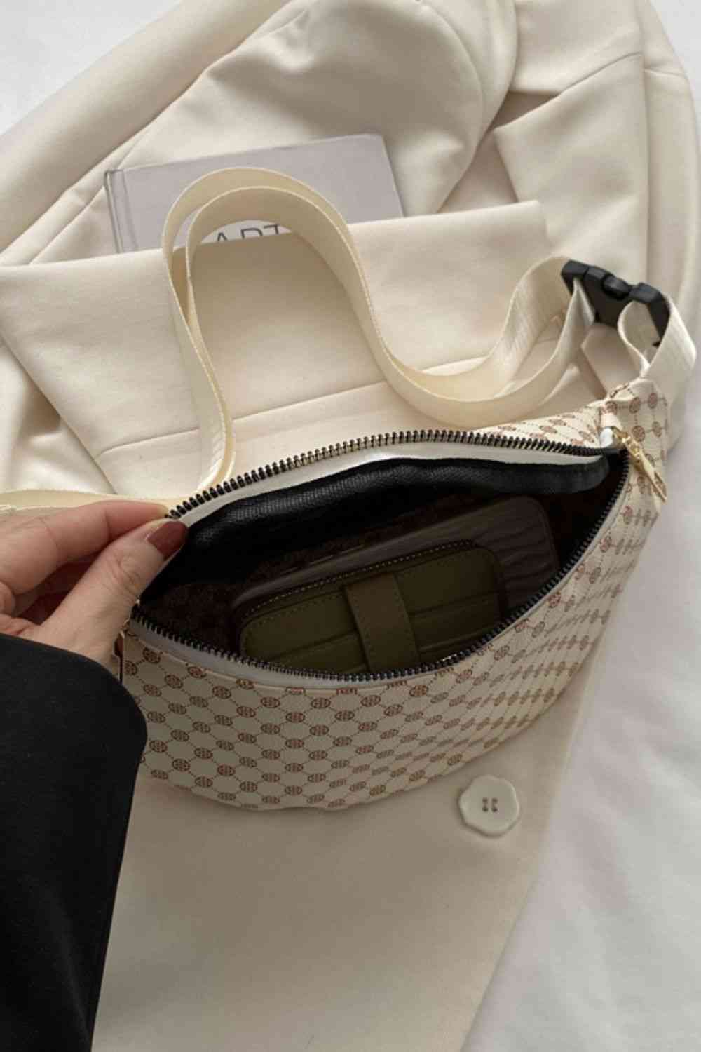 On The Go Sling Bag Shapelust