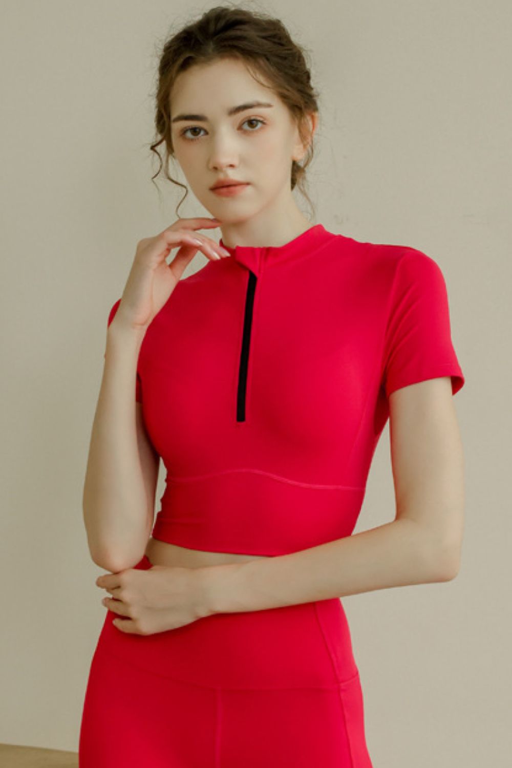 Round Neck Short Sleeve Sports Top Shapelust
