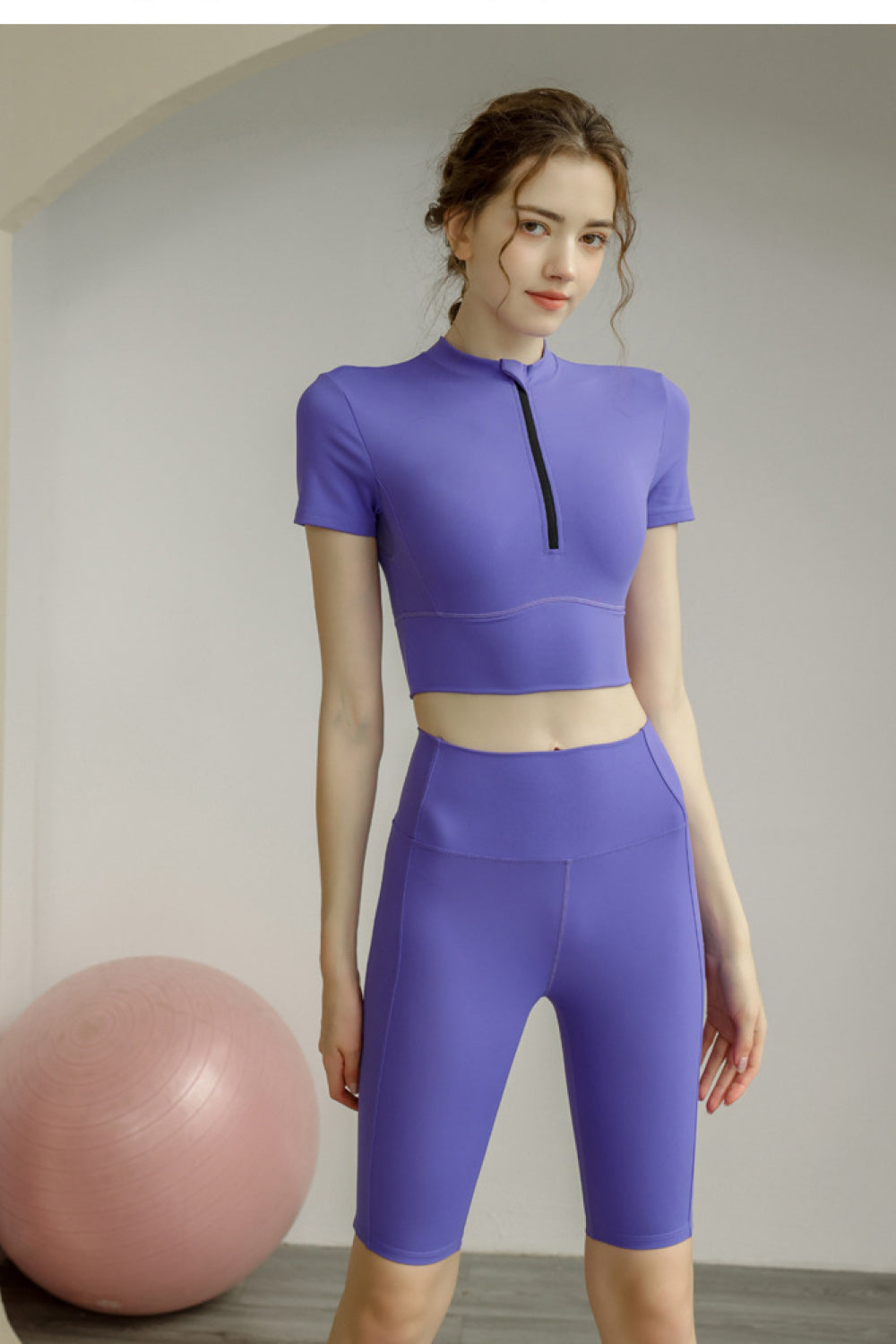 Round Neck Short Sleeve Sports Top Shapelust